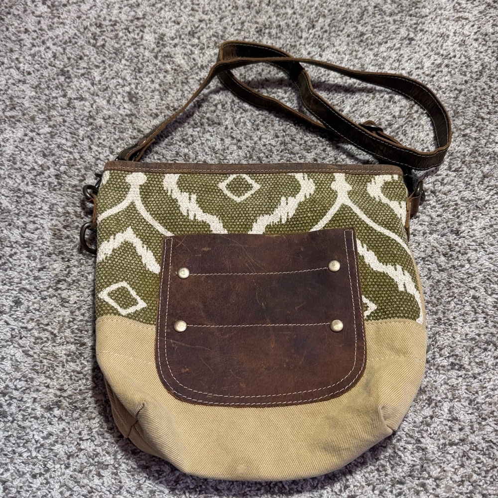 Myra Arty Canvas Crossbody Bag